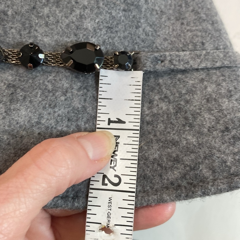 Holt Renfrew Grey Wool Cloche Hat with Black Beads Made in Italy - Picture 14 of 14